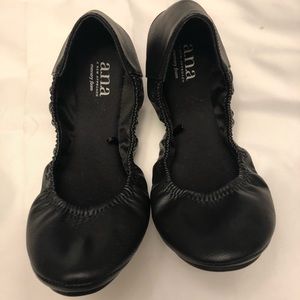 New Ana Ballet flats